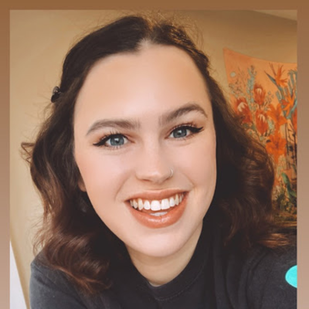 Meet your Posher, Chloe